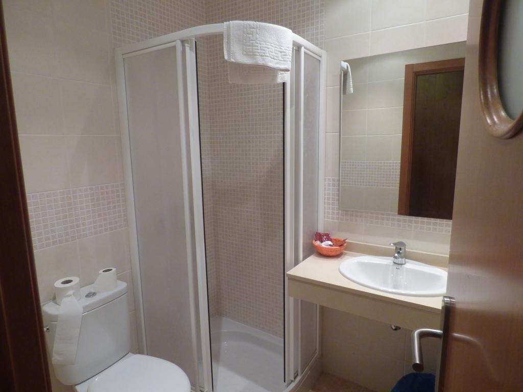 Hostal La Perdiz Sonseca ภายนอก รูปภาพ