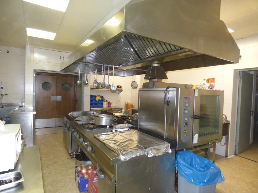 Hostal La Perdiz Sonseca ภายนอก รูปภาพ